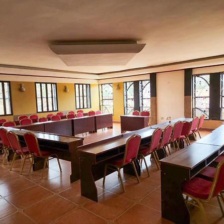 Hendo Hotel Entebbe Kültér fotó