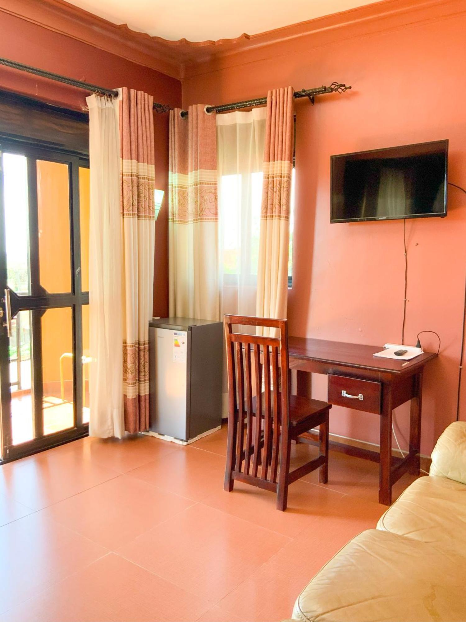 Hendo Hotel Entebbe Kültér fotó