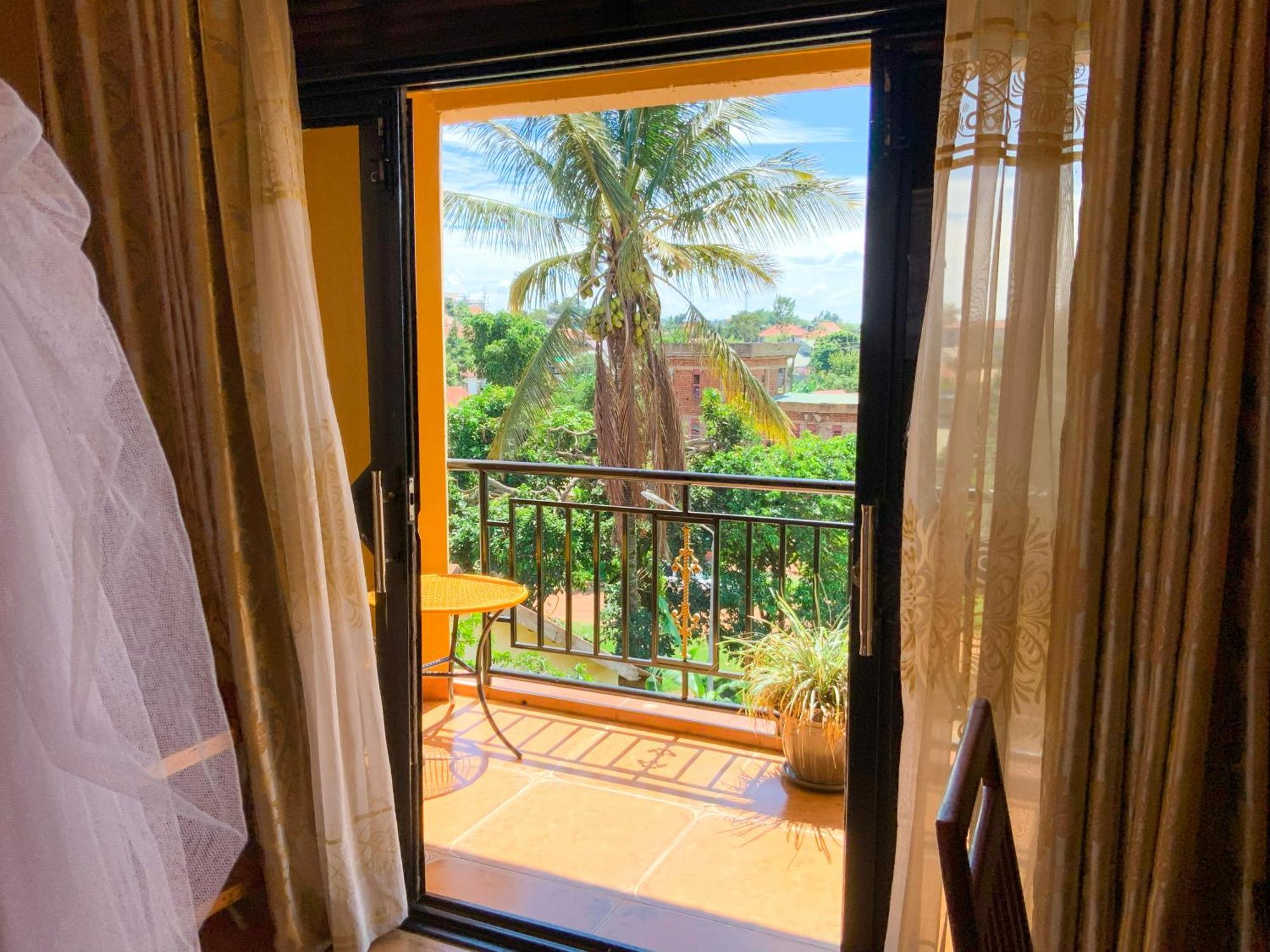 Hendo Hotel Entebbe Kültér fotó