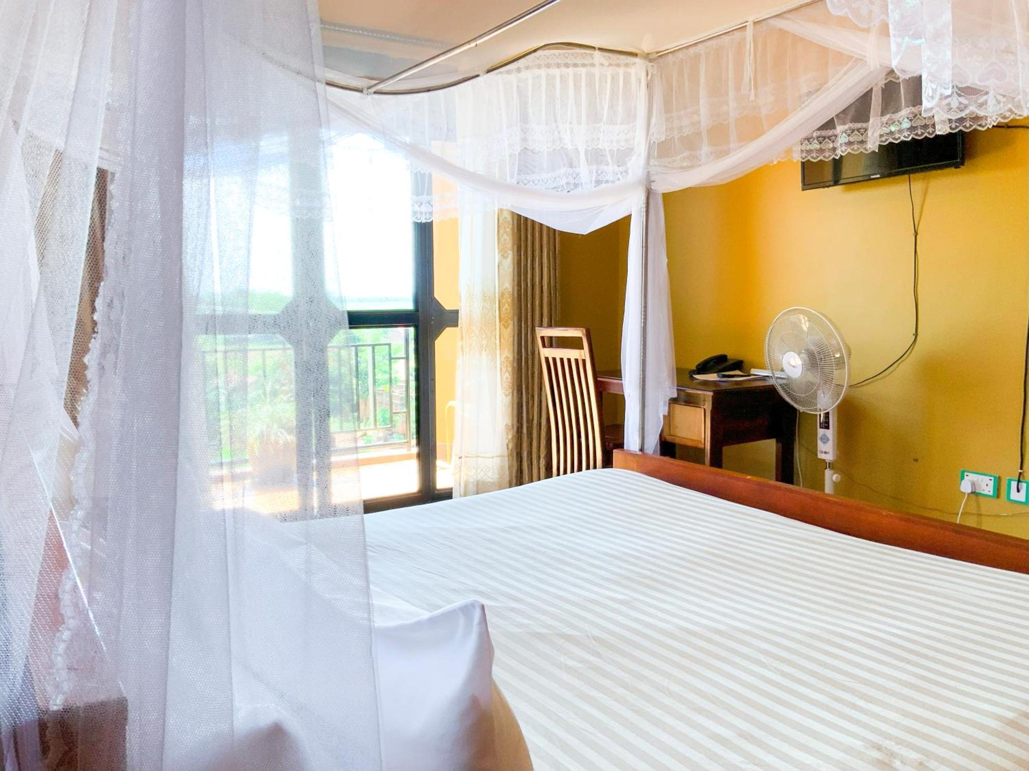 Hendo Hotel Entebbe Kültér fotó