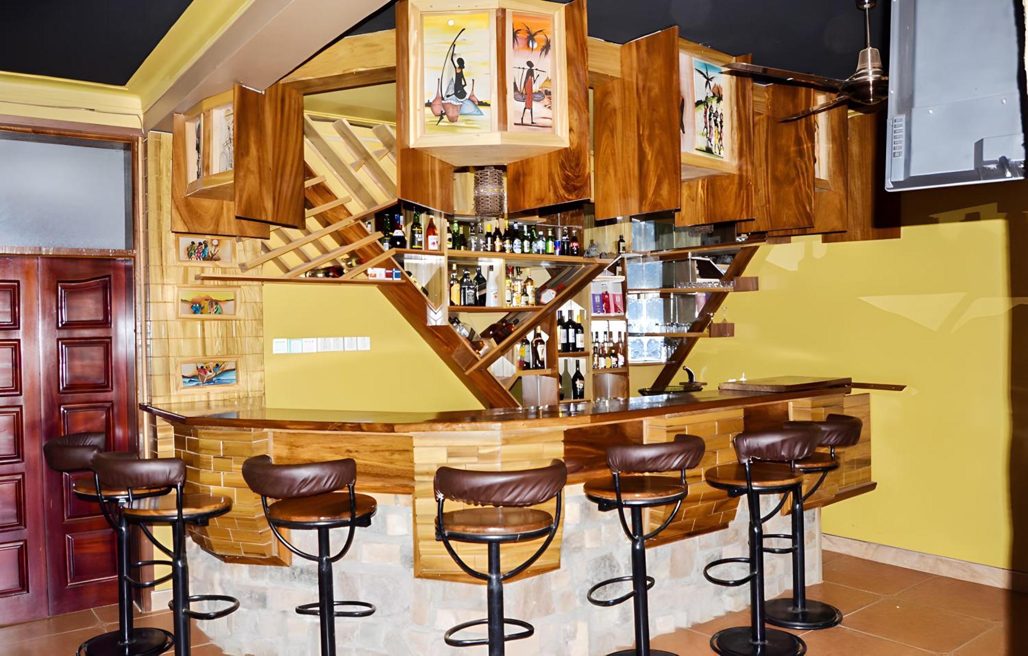 Hendo Hotel Entebbe Kültér fotó