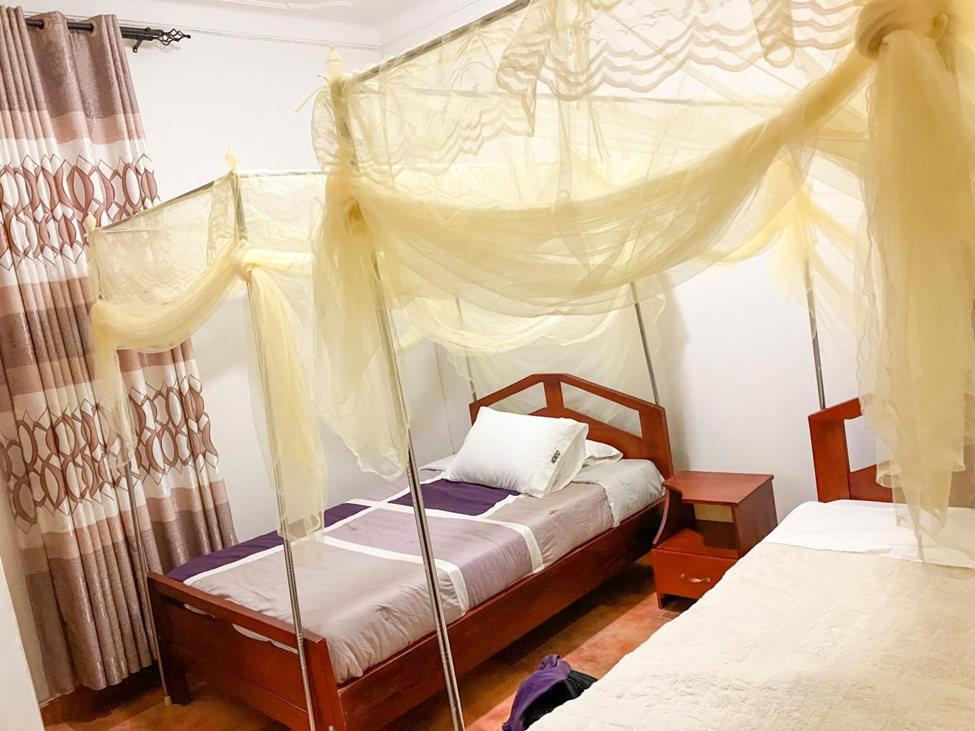 Hendo Hotel Entebbe Kültér fotó