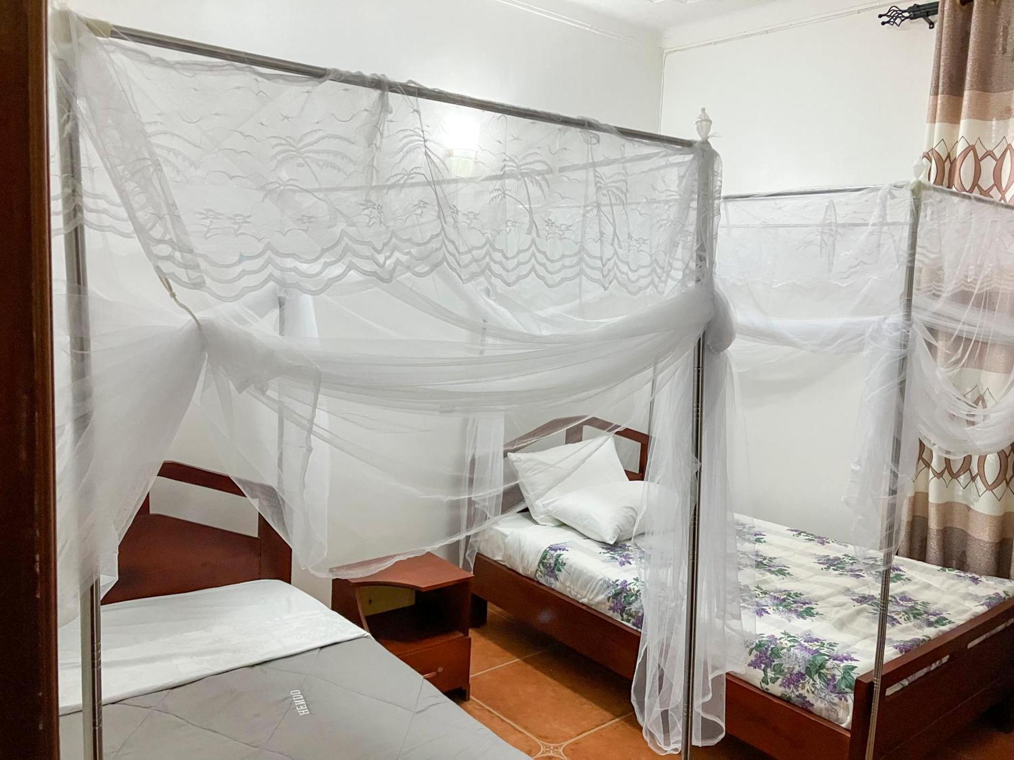 Hendo Hotel Entebbe Kültér fotó