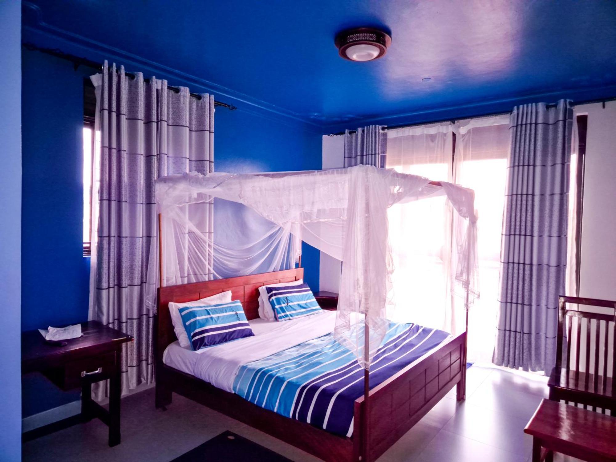 Hendo Hotel Entebbe Kültér fotó